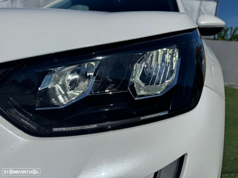 Peugeot 2008 1.5 BlueHDi Allure Pack - 29