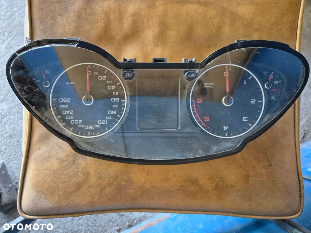 LICZNIK ZEGARY 8R0920930R AUDI Q5 LIFT - 1