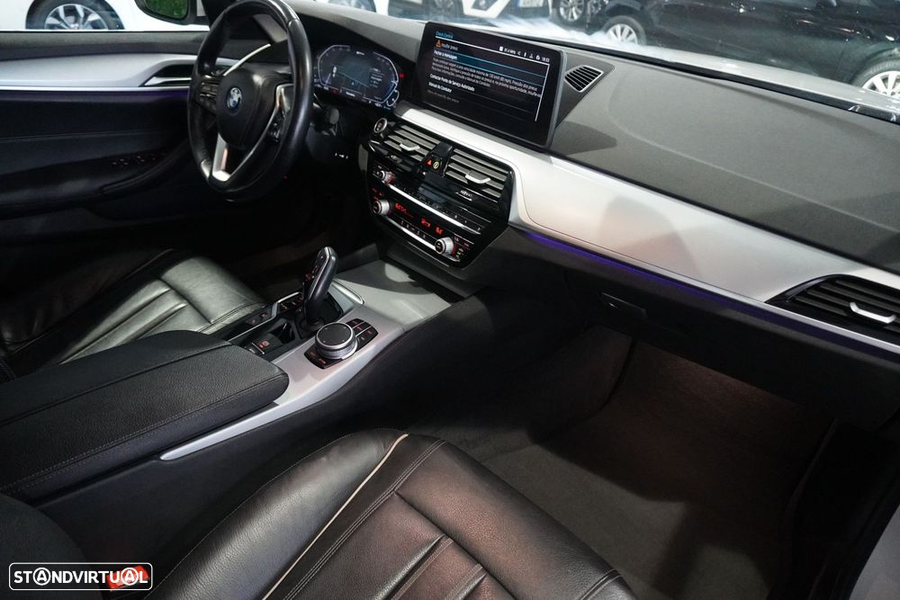 BMW 520 e Line Luxury - 12