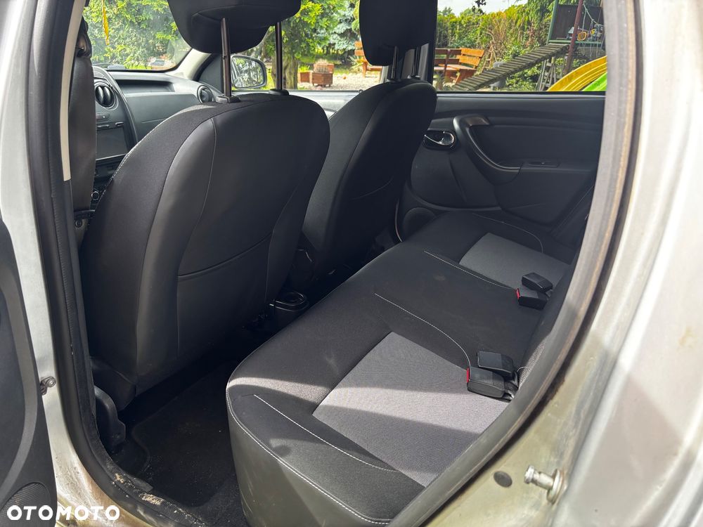 Dacia Duster 1.6 SCe Laureate S&S - 13