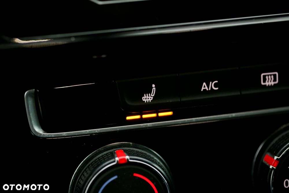 Volkswagen Golf - 39
