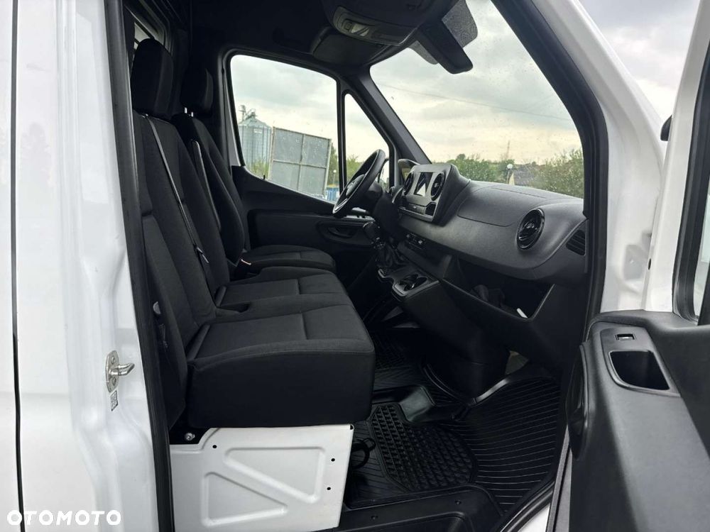 Mercedes-Benz Sprinter - 34