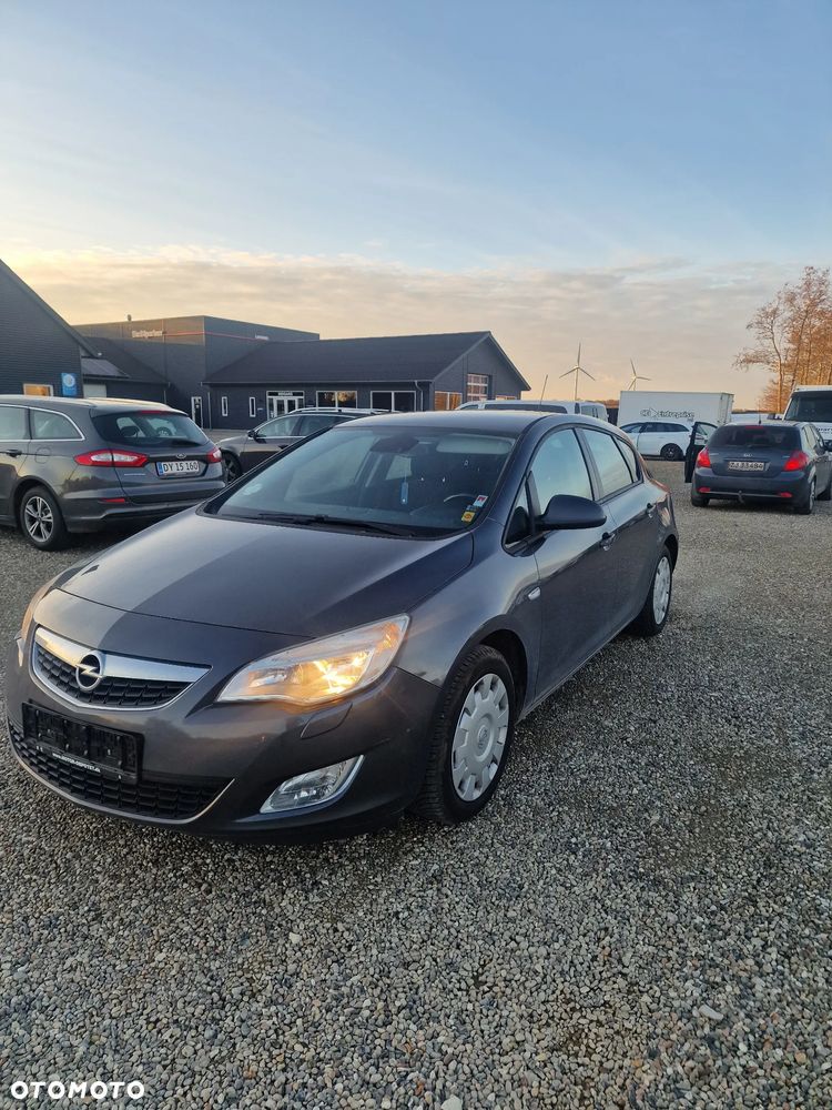 Opel Astra - 2