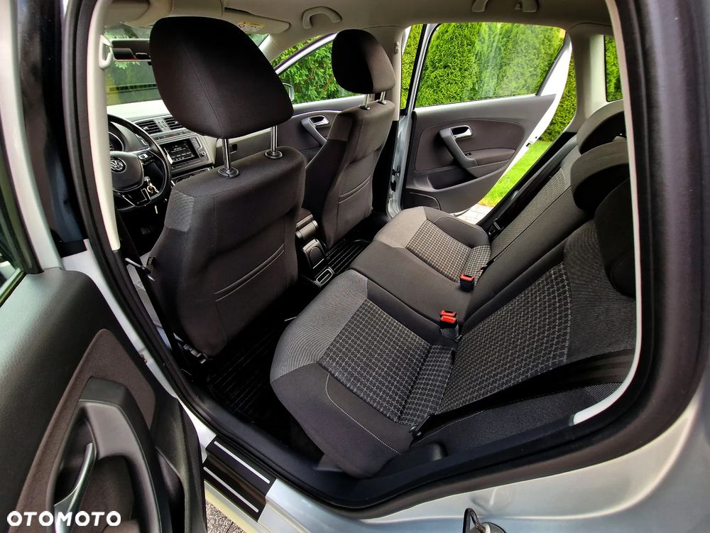 Volkswagen Polo 1.2 TSI BMT Comfortline - 23