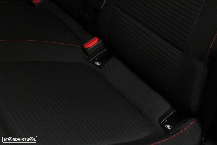 Ford Focus 1.0 EcoBoost MHEV ST-Line X - 26