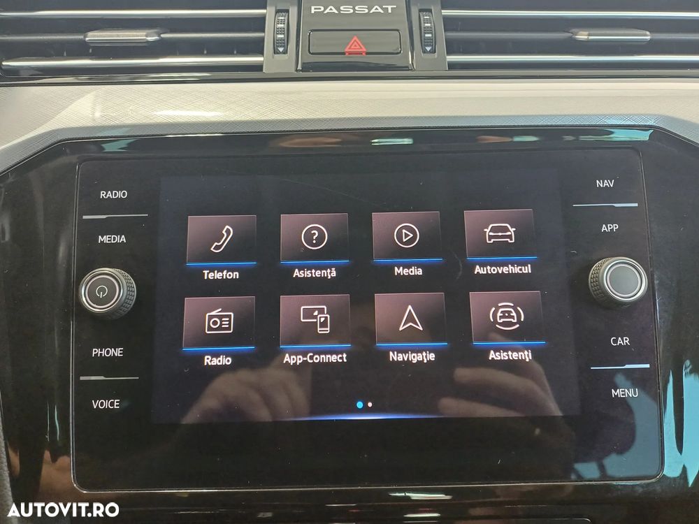 Volkswagen Passat Variant 2.0 TDI DSG Comfortline - 16