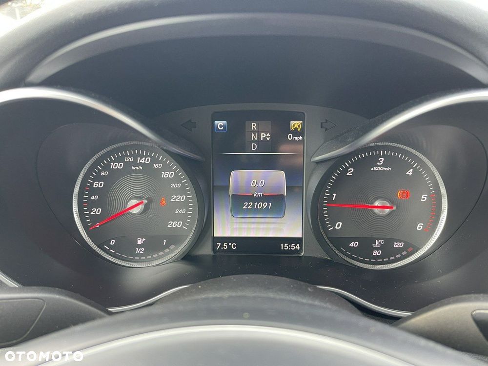 Mercedes-Benz Klasa C 220 d 4Matic 9G-TRONIC AMG Line - 10