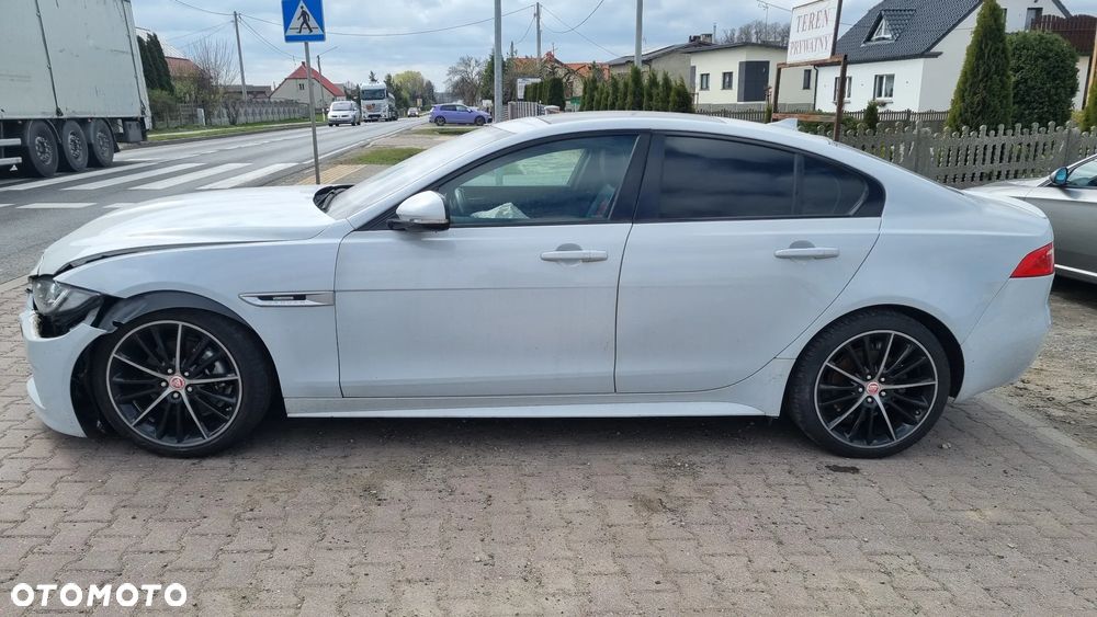 Jaguar XE 20d R-Sport Ingenium Edition - 11