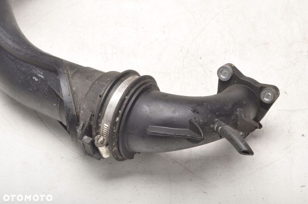 VOLVO V40 II RURA DOLOT POWIETRZA 31370730 - 2