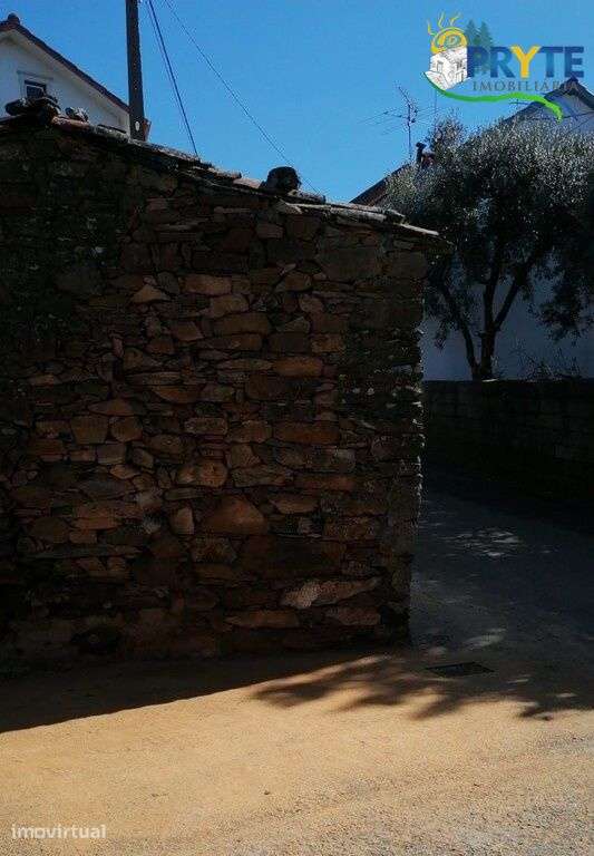Moradia para restaurar situada na Freguesia do Troviscal - Grande imagem: 3/6