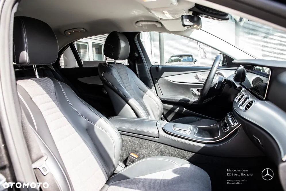 Mercedes-Benz Klasa E 220 d 4-Matic Avantgarde - 14