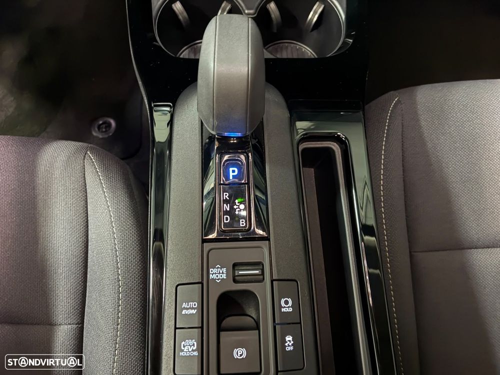 Toyota Prius - 25