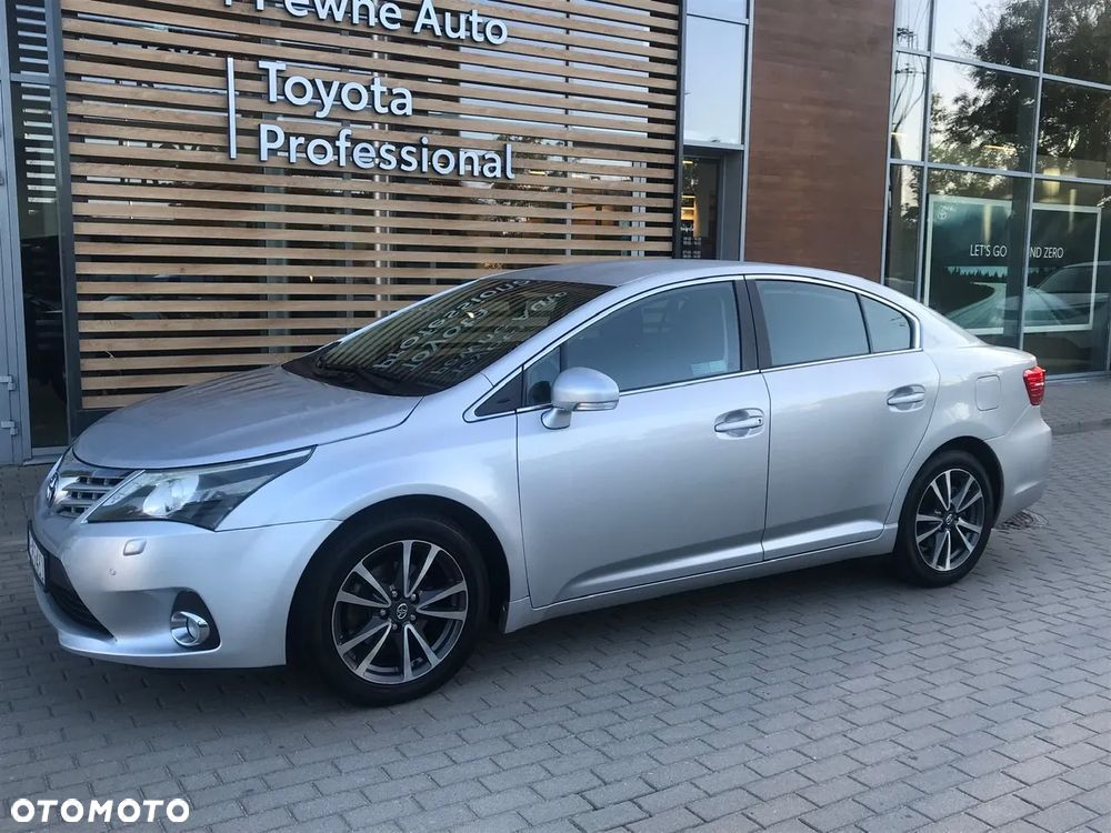 Toyota Avensis 1.8 Premium - 4