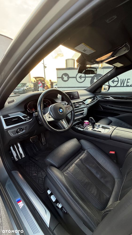 BMW Seria 7 740Li sport - 15
