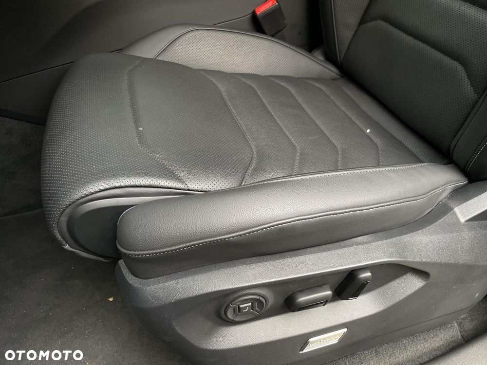 Volkswagen Touareg - 15