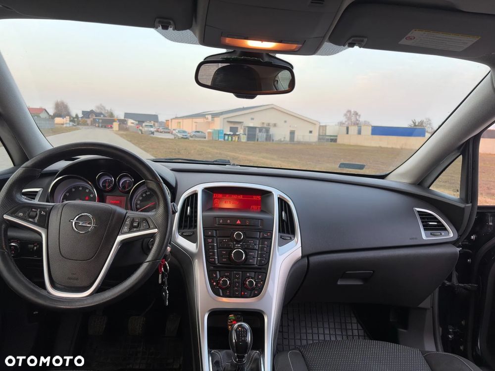 Opel Astra 1.4 T Cosmo - 10