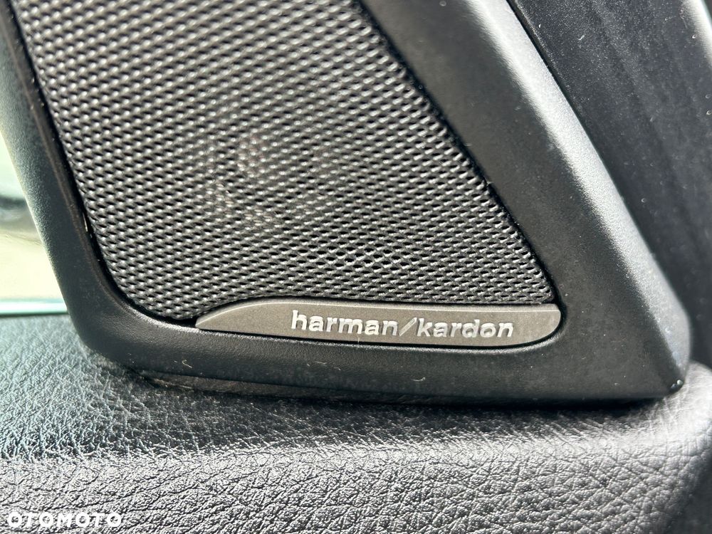 BMW Seria 5 530d Touring Luxury Line - 12