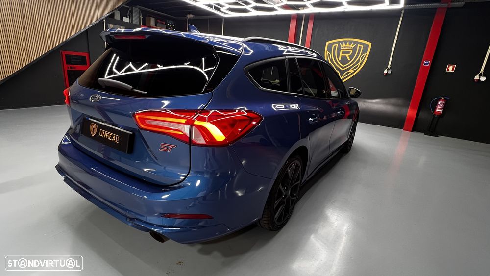 Ford Focus SW 2.3 EcoBoost S&S ST - 17