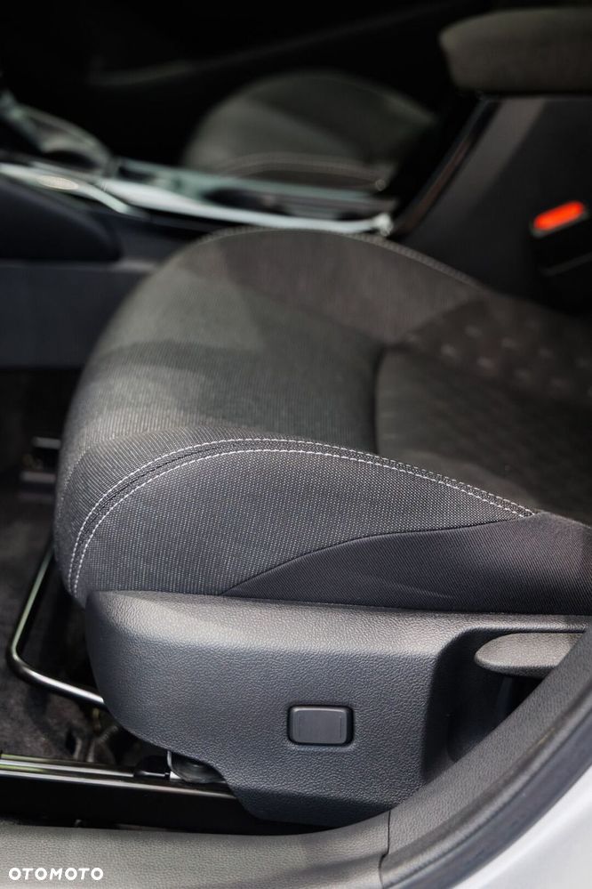 Toyota Corolla 1.8 Hybrid Comfort - 38