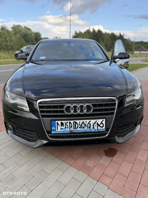 Audi A4 Limousine - 5