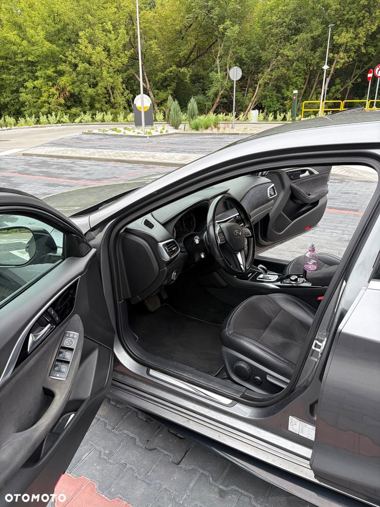 Infiniti Q30 1.5d Premium 7DCT - 6