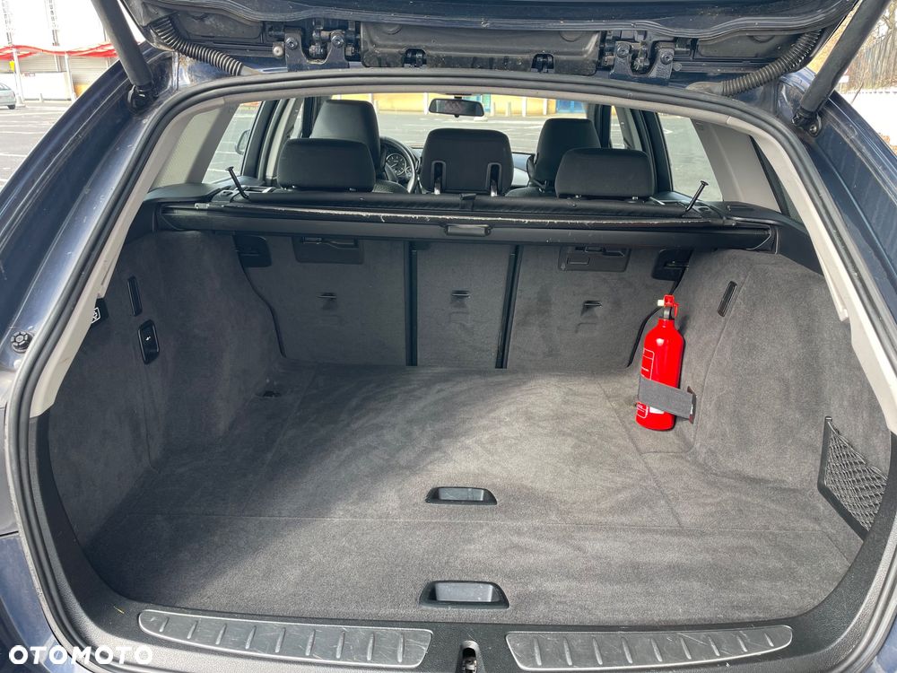 BMW Seria 3 - 16
