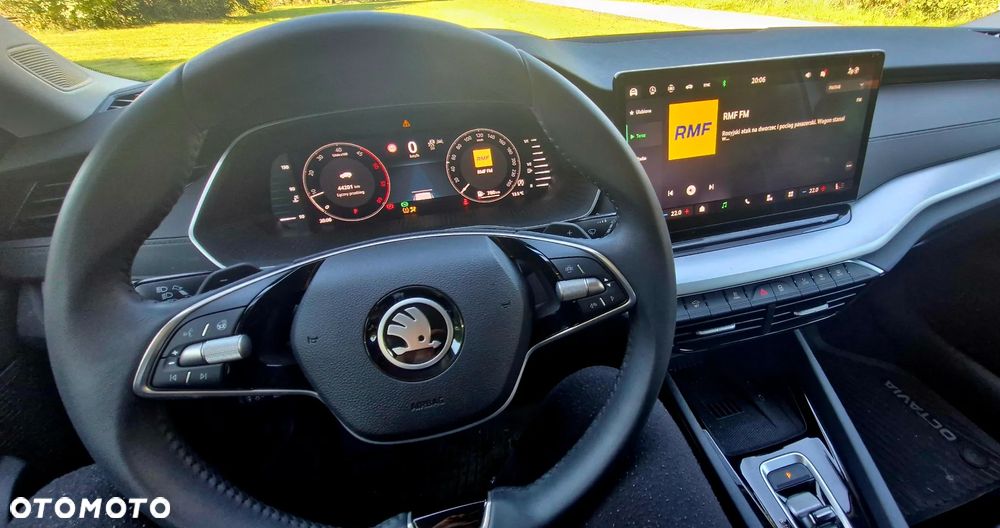 Skoda Octavia 2.0 TDI Sportline DSG - 9