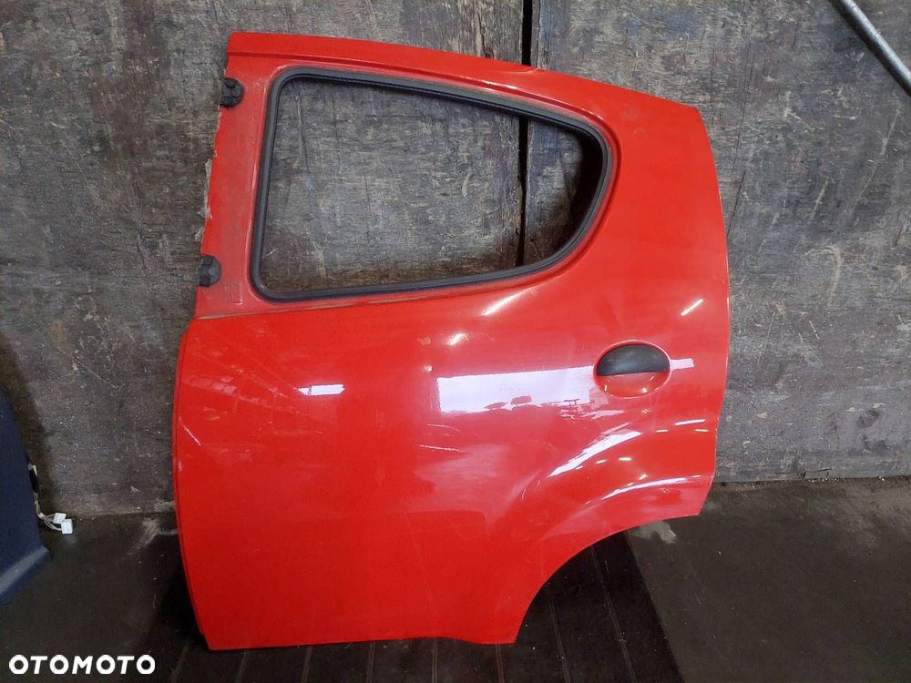 DRZWI KOMPLETNE LEWY TYŁ PEUGEOT 107 I KJH - 1