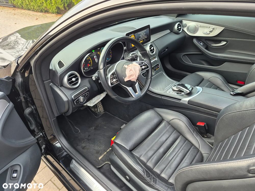 Mercedes-Benz Klasa C 300 4Matic 9G-TRONIC - 7