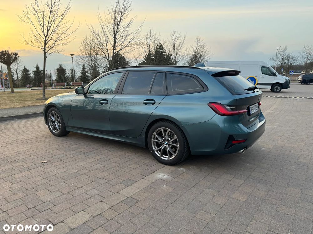 BMW Seria 3 318d - 6