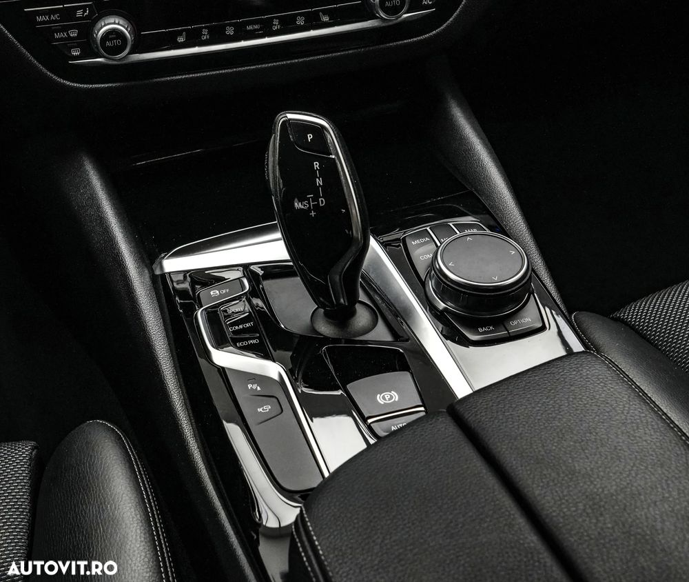 BMW Seria 5 520d AT - 19