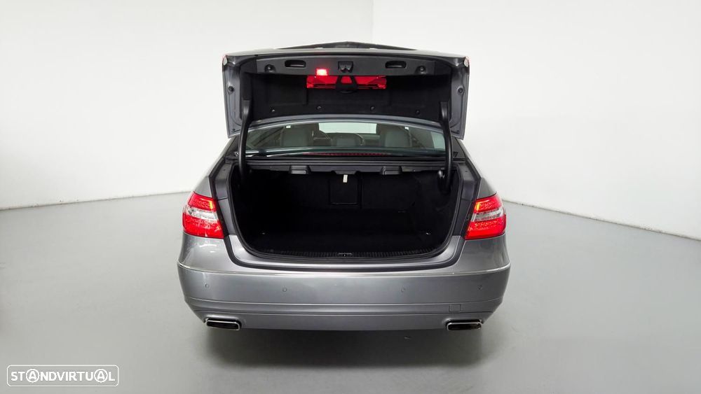 Mercedes-Benz E 220 CDi Avantgarde BlueEfficiency Auto - 8