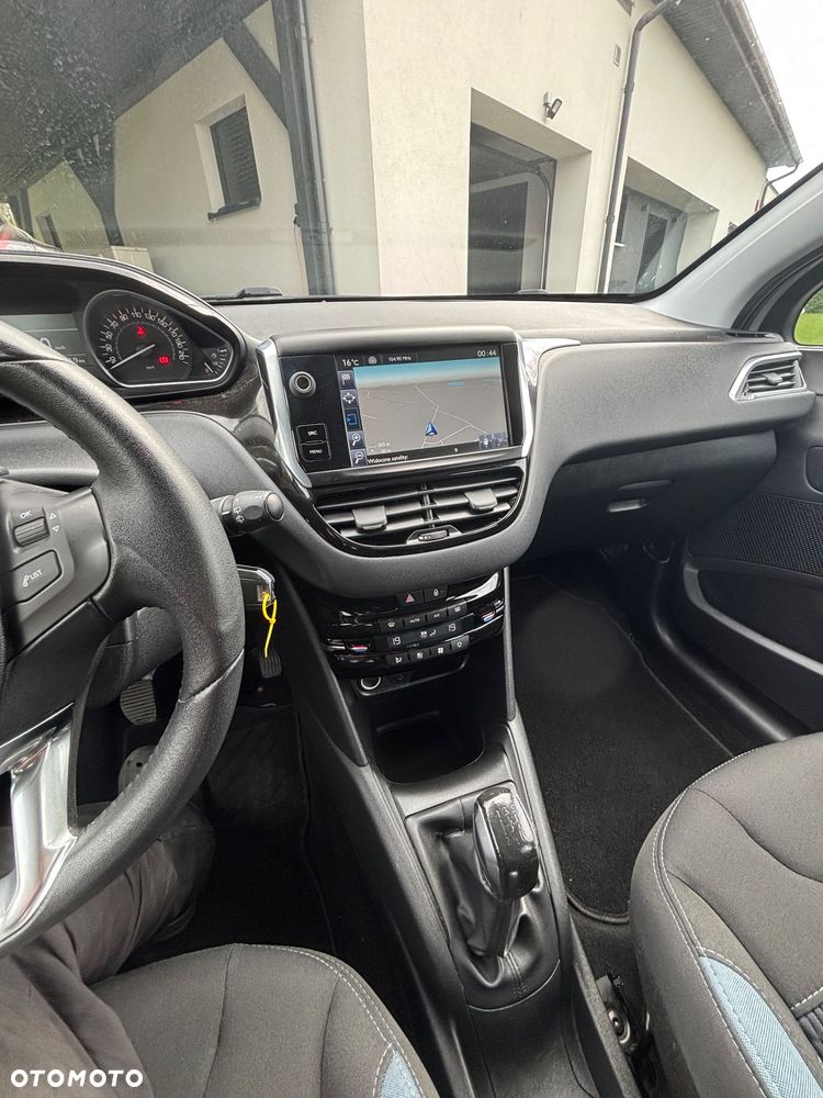 Peugeot 208 82 VTI Allure - 9