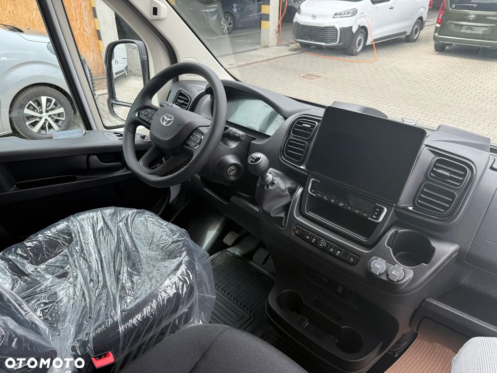 Toyota Proace MAX - 8