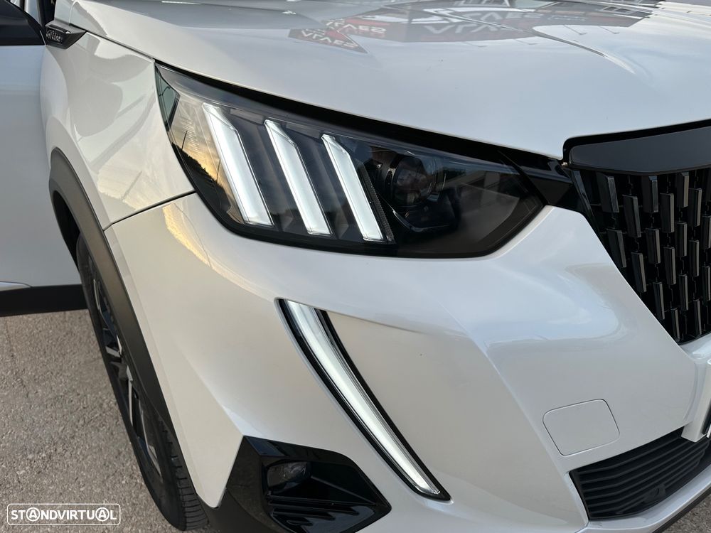 Peugeot 2008 1.2 PureTech GT Line - 21