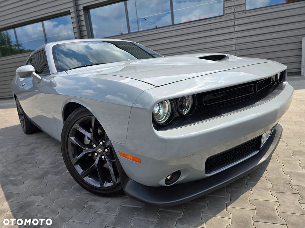 Dodge Challenger - 2