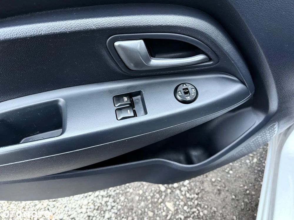 Kia Rio 1.2 Dream Team Edition - 15