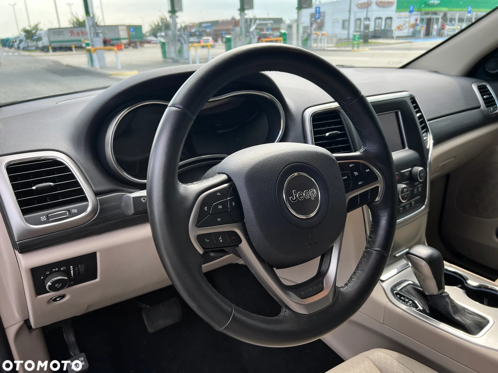 Jeep Grand Cherokee 3.6 V6 Laredo - 6