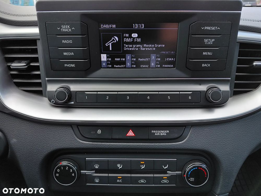 Kia Ceed 1.6 CRDi mHEV S - 19