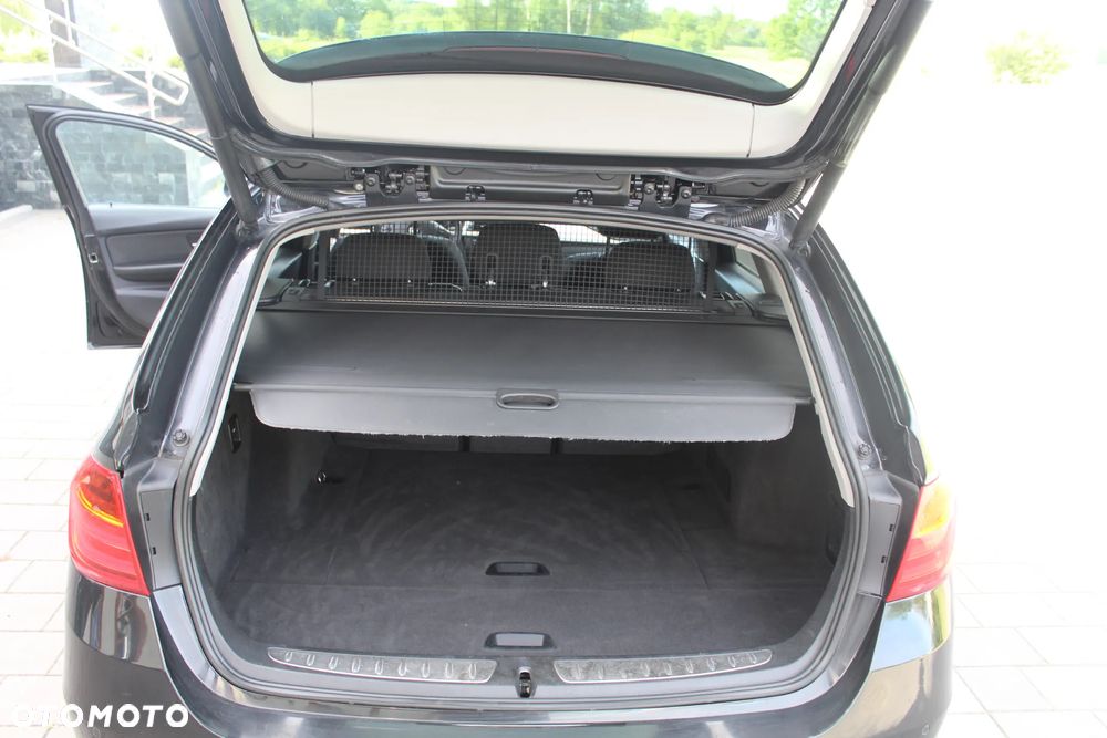 BMW Seria 3 318d - 13