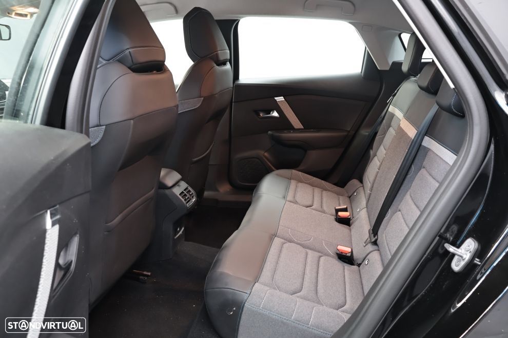 Citroën C4 1.2 PureTech Plus - 26