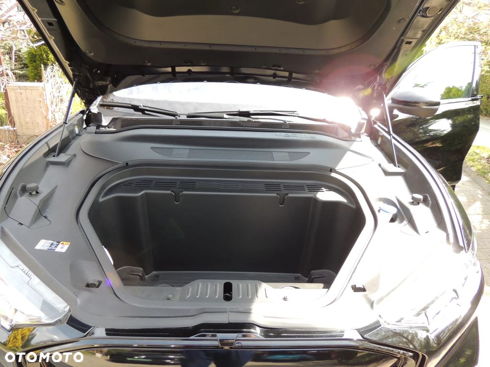 Ford Mustang Mach-E - 40