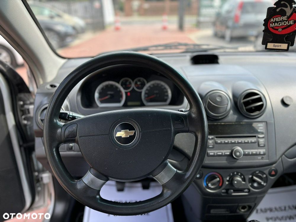 Chevrolet Aveo - 17