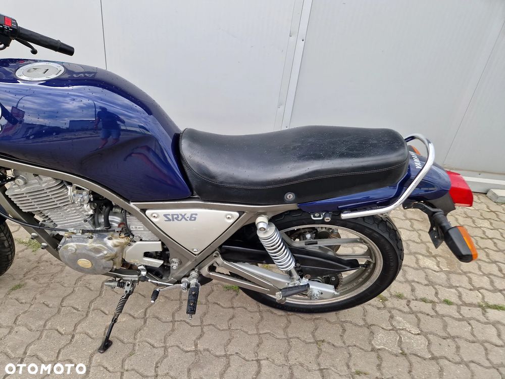 Yamaha SRX - 20