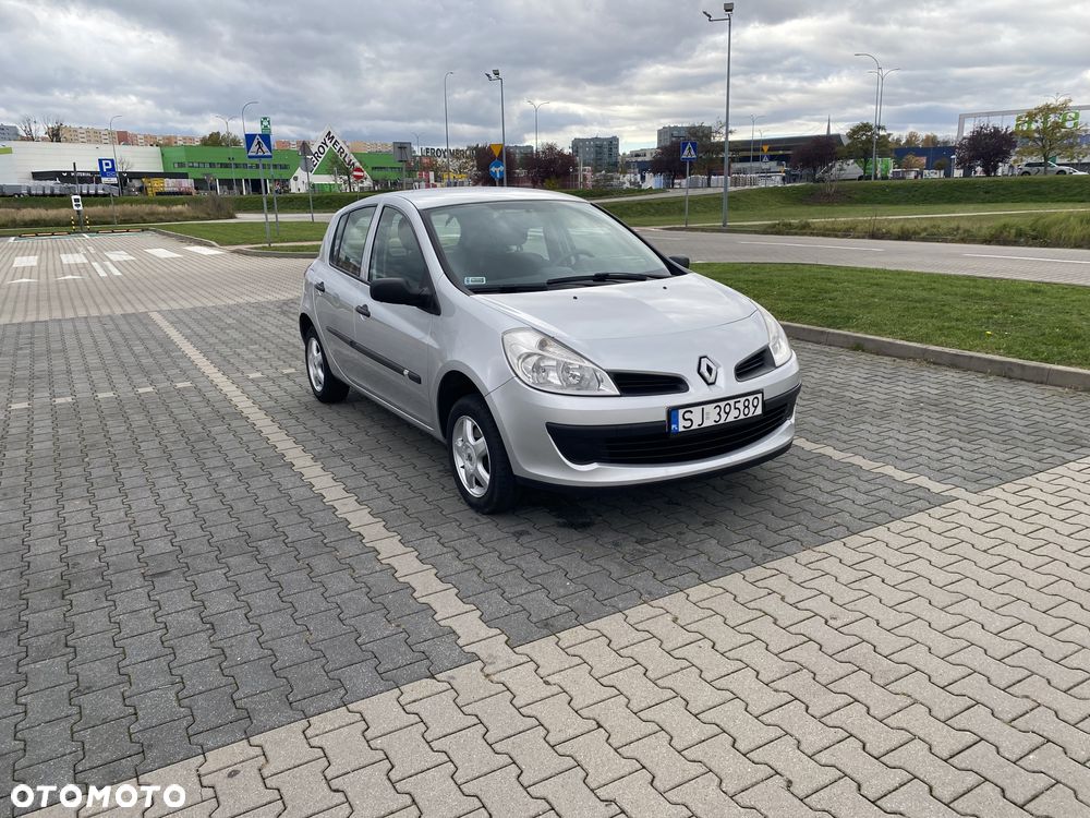 Renault Clio - 8