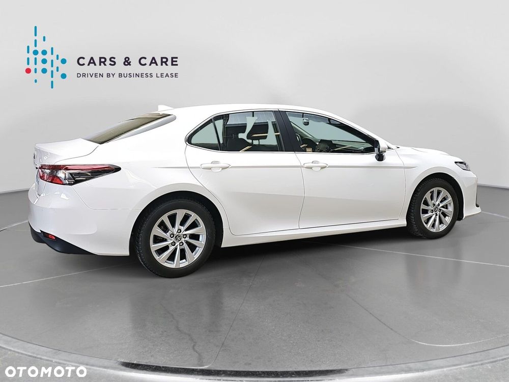 Toyota Camry 2.5 Hybrid Comfort CVT - 22