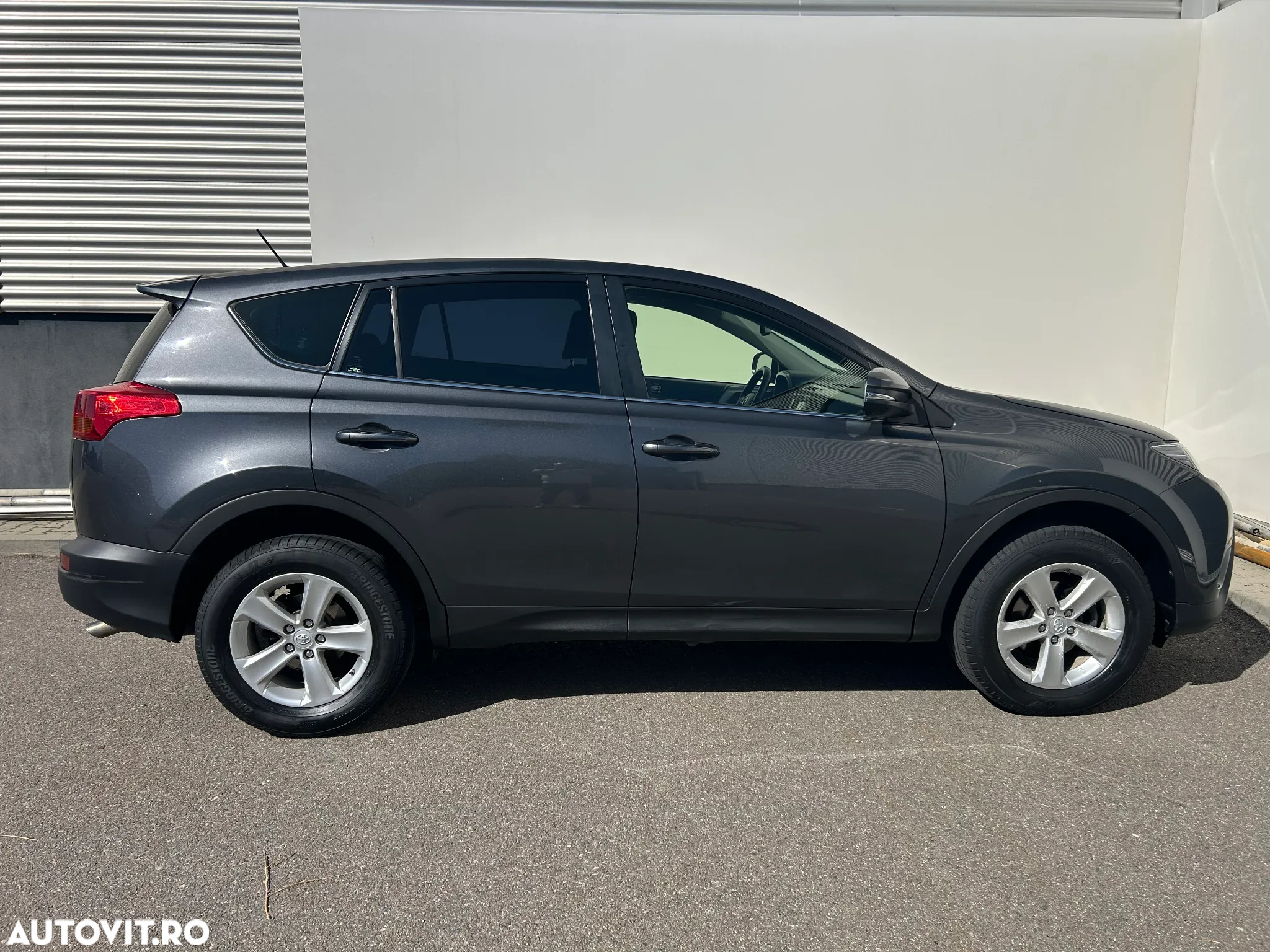 Toyota RAV4 - 4