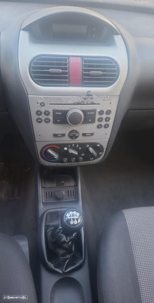 Opel Corsa 1.3 CDTI Enjoy - 12