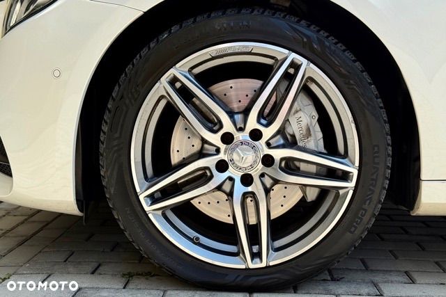 Mercedes-Benz Klasa E 400 4-Matic 9G-TRONIC - 15