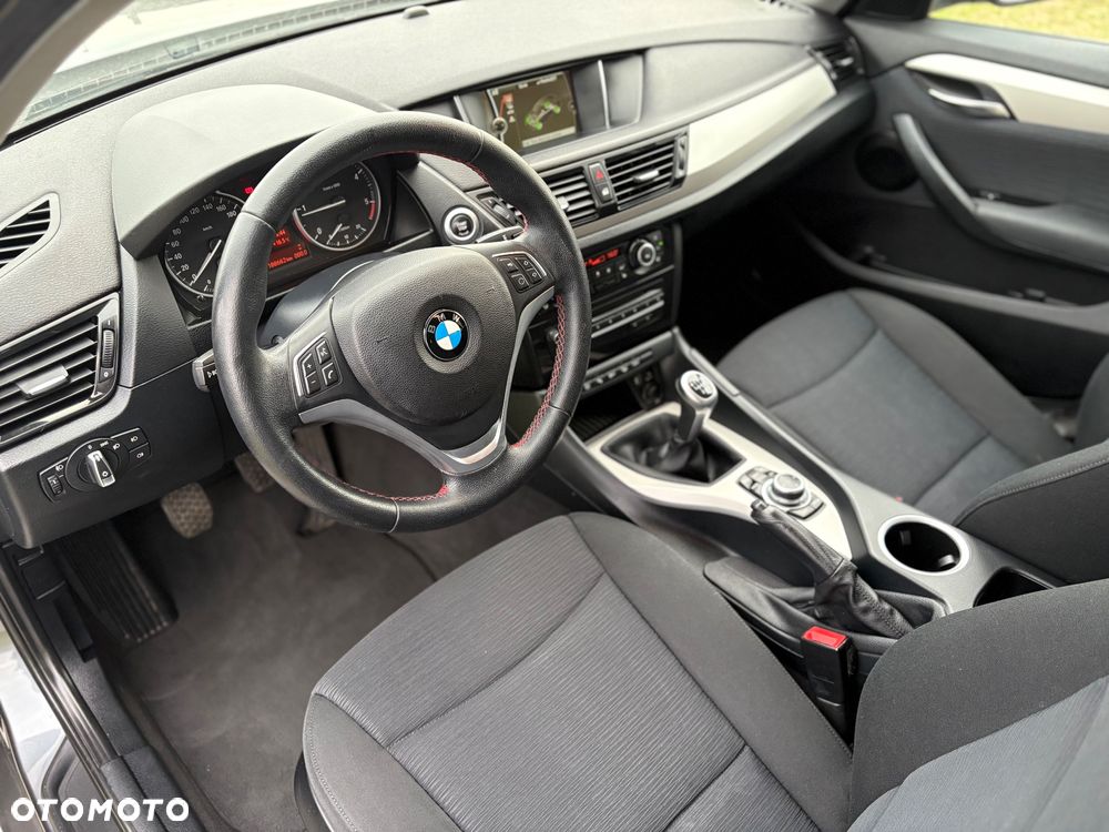 BMW X1 xDrive18d Sport Line - 12